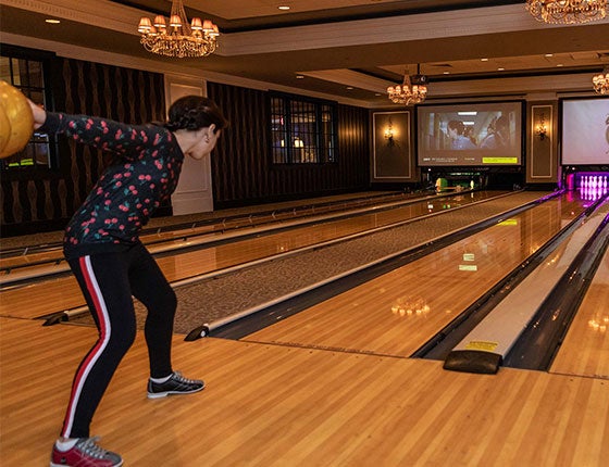 High Rollers Luxury Lanes & Sports Lounge