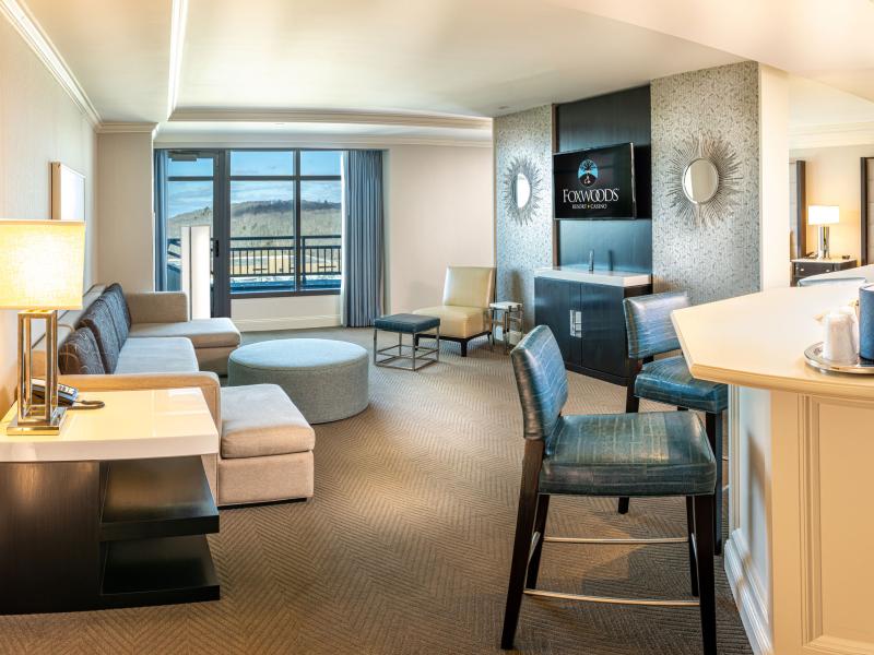 Grand Pequot Tower Petite Suite